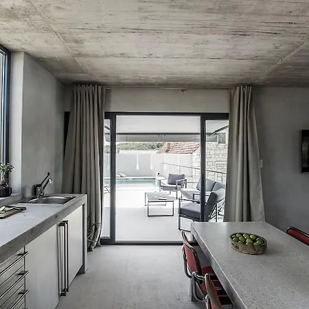 Villa Duomo-retreat Yourself With Style & Keep Memories